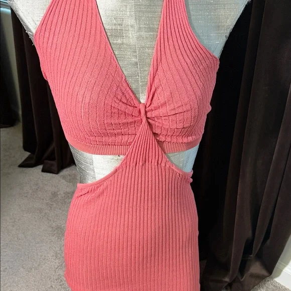 PrettyLittleThing Coral Asymmetrical Halter Dress - Picture 2 of 6